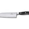 Grand Maitre Santokumesser 17 cm mit schwarzem Griff und Kullenschliff
