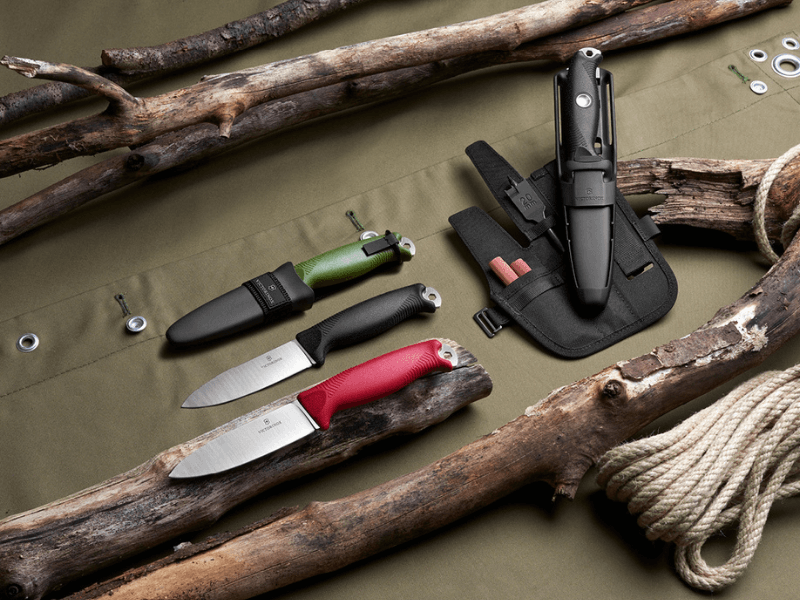 venture kollektion mit venture kit füt outdoor zwischen holzäste